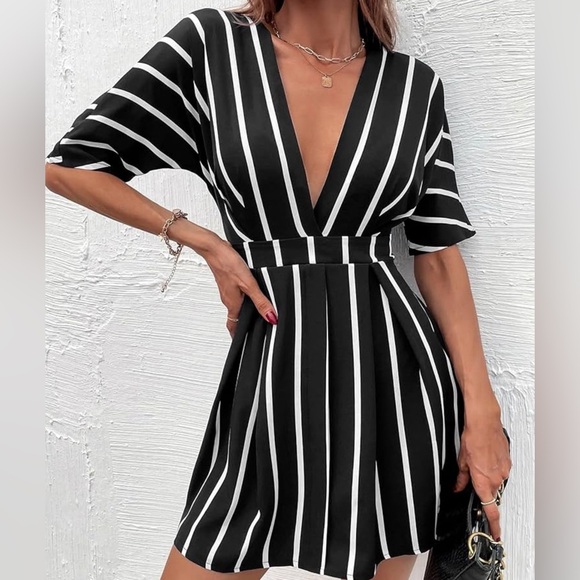 whoiam Pants - WHOIAM Black and White Romper